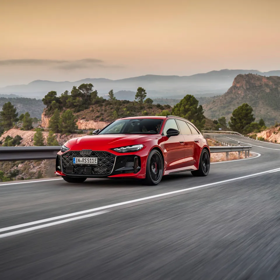 Audi RS5 Avant 2026 mobile Audi RS5 Avant hybride 2026